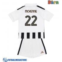 Fotballdrakt Barn Juventus Weston McKennie #22 Hjemmedraktsett 2026-27 Kortermet (+ Korte bukser)